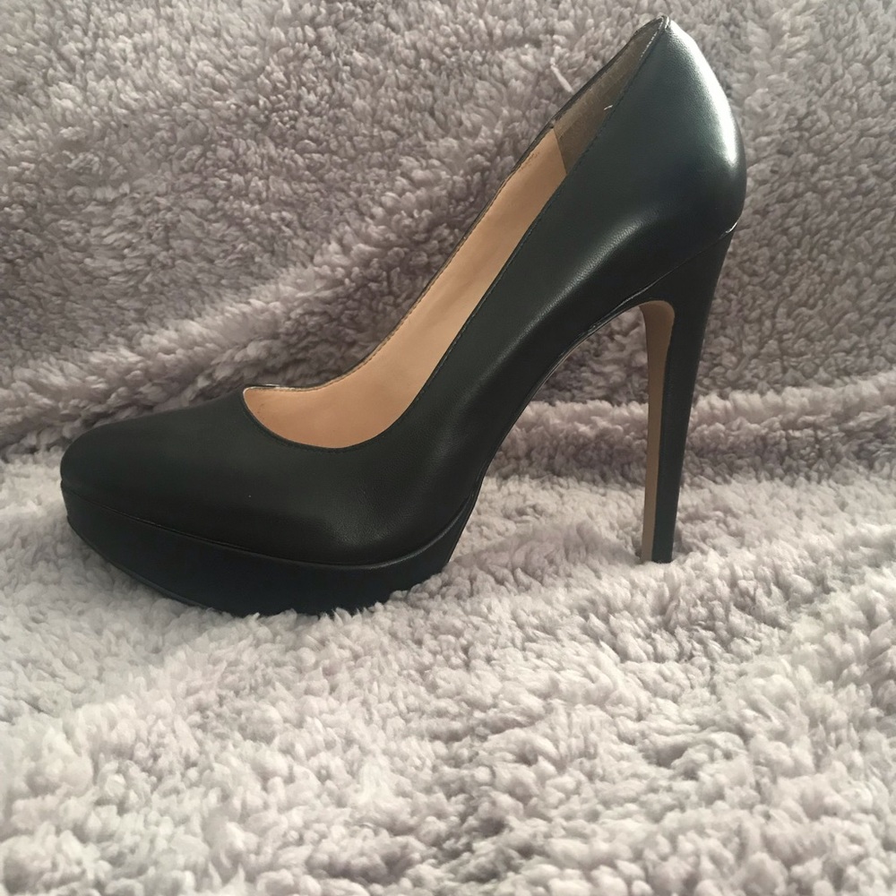 Jessica Simpson Black Heels